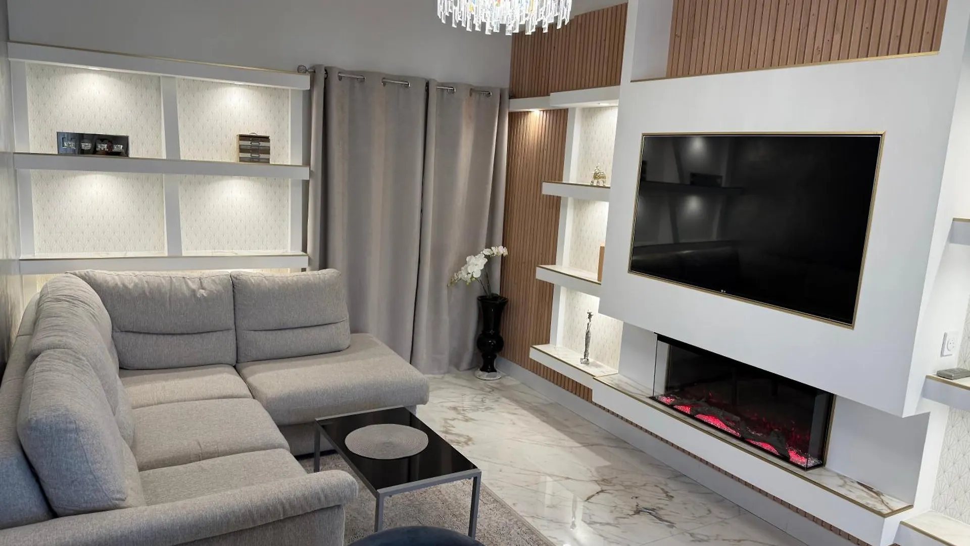 Emotion Vip Apartment location